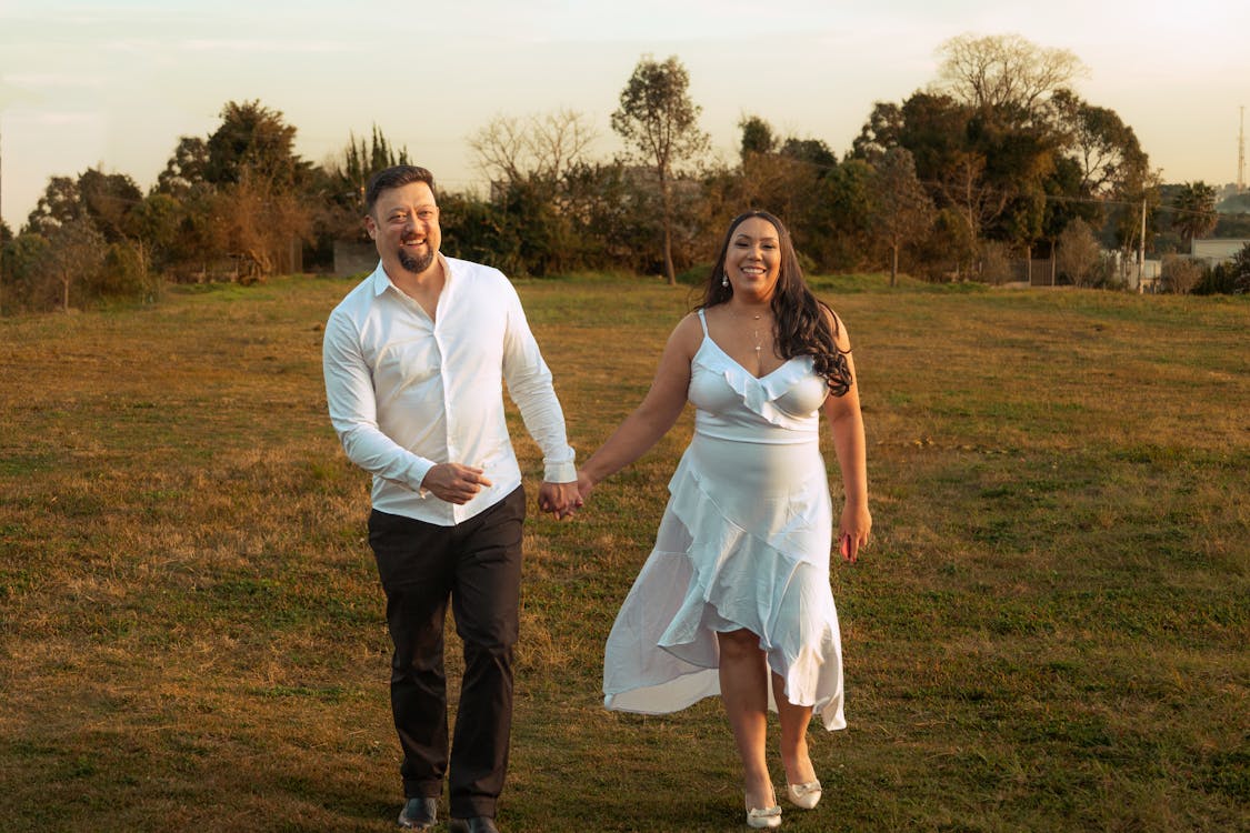 10.Key Strategies to Help Couples Navigate the  Early Stages of their Relationship and Build a Strong Trust Together